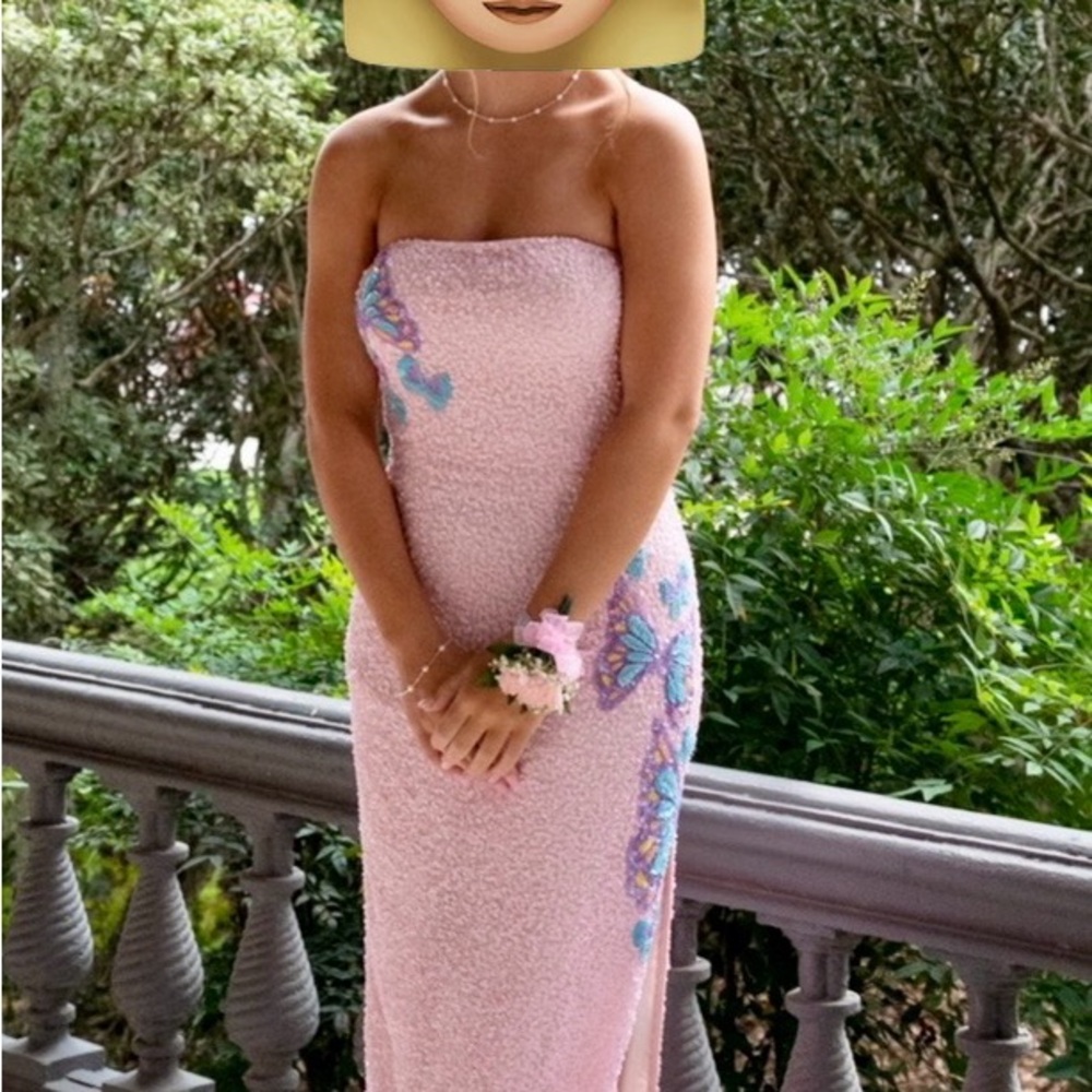 Elegant Strapless Pink Dress with Butterfly Details